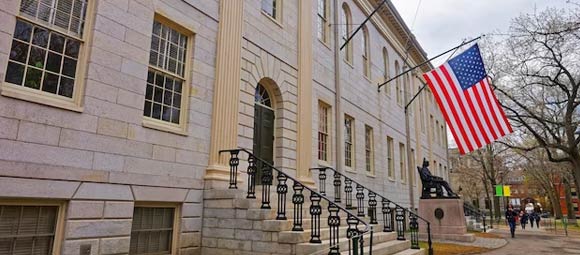 Akademisyenler İçin Green Card Nasıl Alınır? (Yeni Rehber)